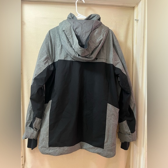 Obermeyer Men's Charcoal and Black Ski Jacket Multiple Pockets size medium - Picture 9 of 10